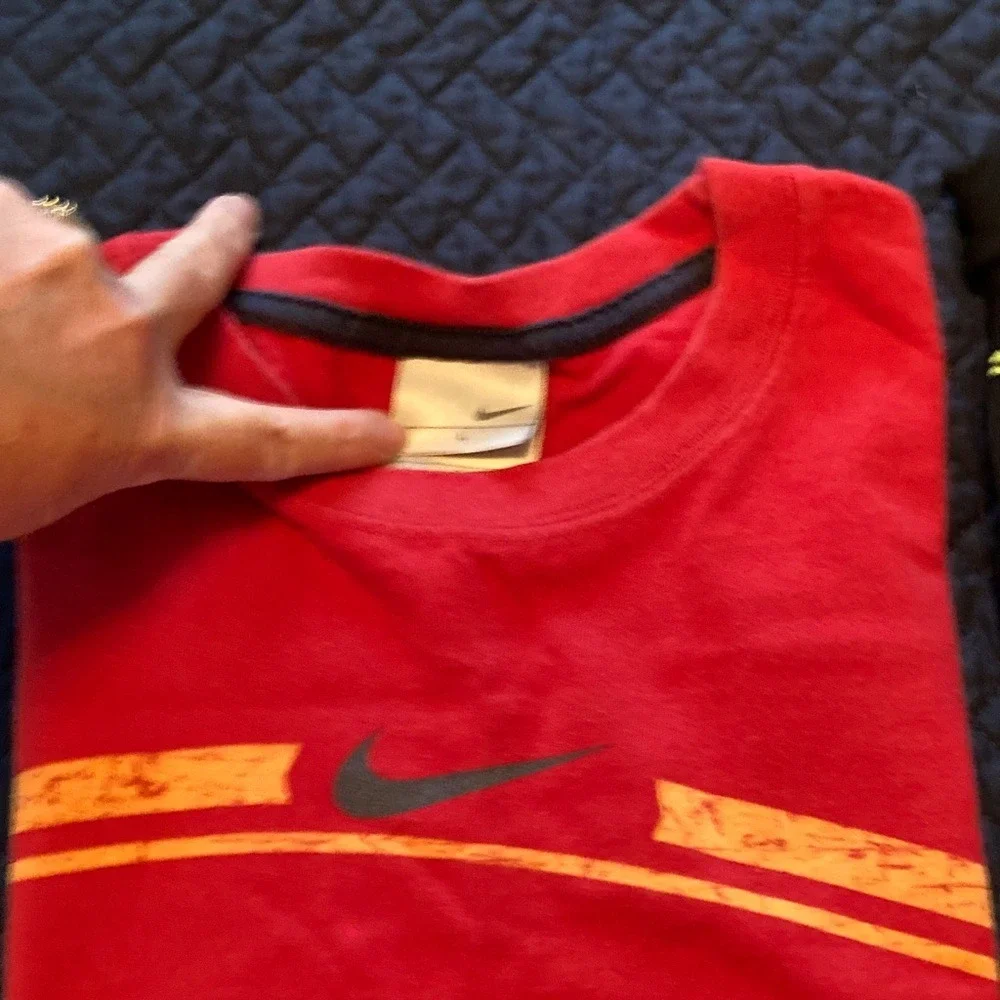 Nike Mens T Shirt Three Piece Bundle Size‎ Large Red Grey Black Logo Casual